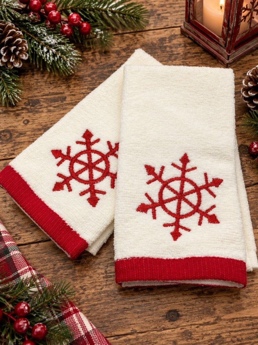 Christmas Conservatory Set 2 Mini Hand Towels 11x17" White Red Snowflake Kitchen
